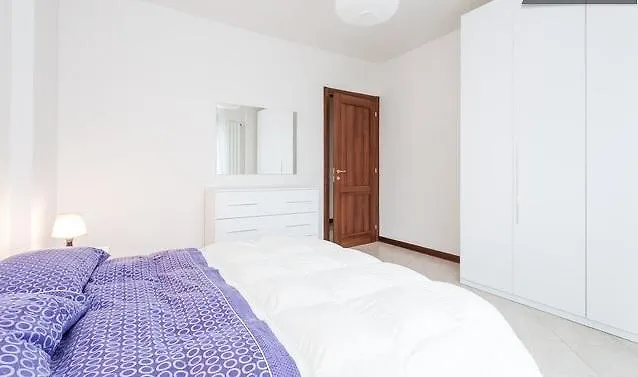 Apartment Via delle Torri Pisa 0*,  Italia