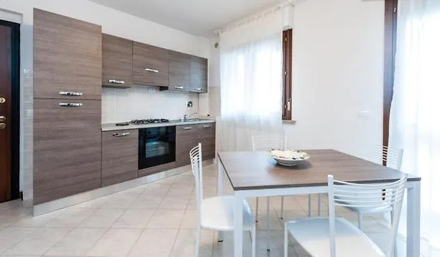 Apartment Via delle Torri Pisa 0*,  Italia